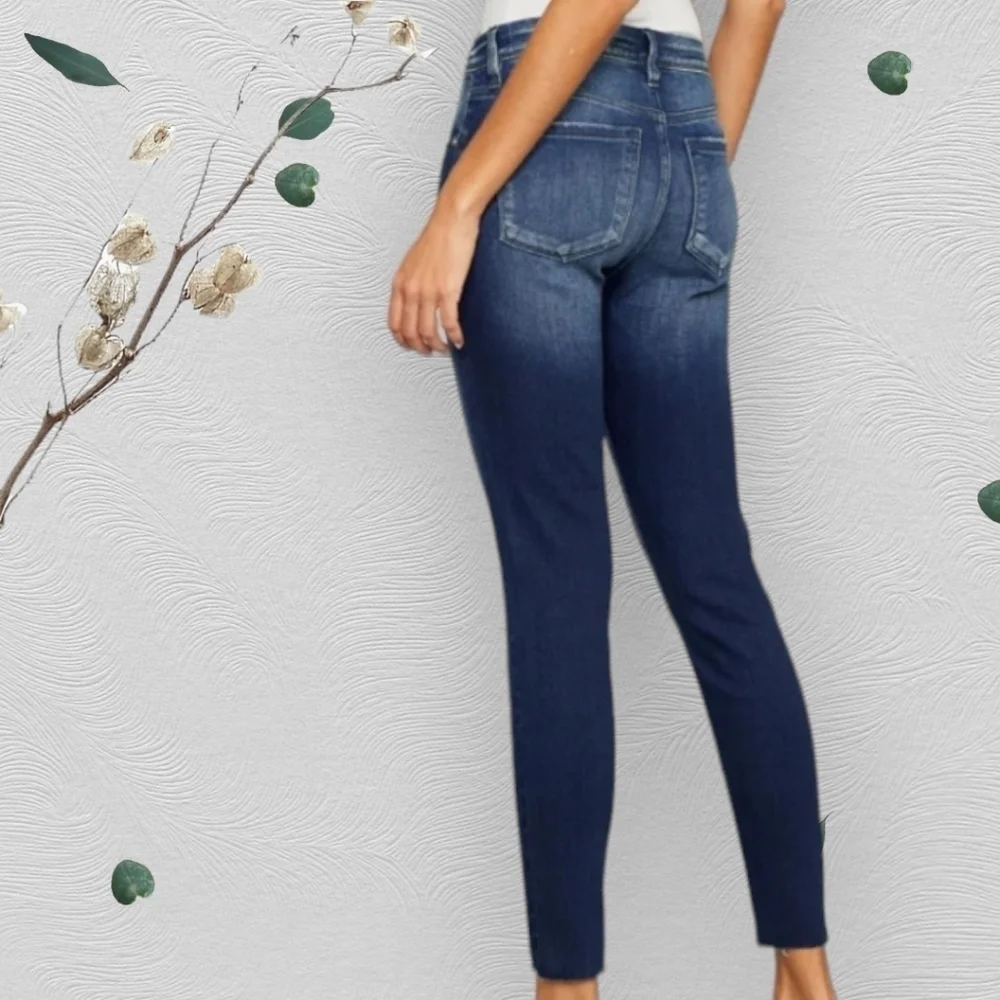 KanCan Juliana Premier High Rise Ankle Skinny size 13 or 30 New with tags